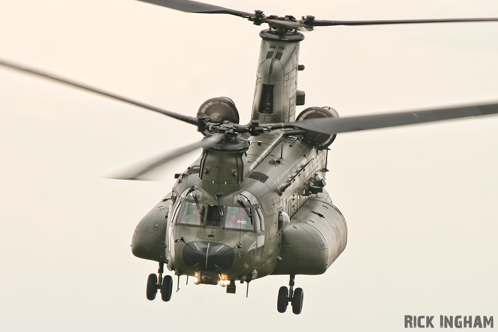 Boeing Chinook HC3 - ZH902 - RAF