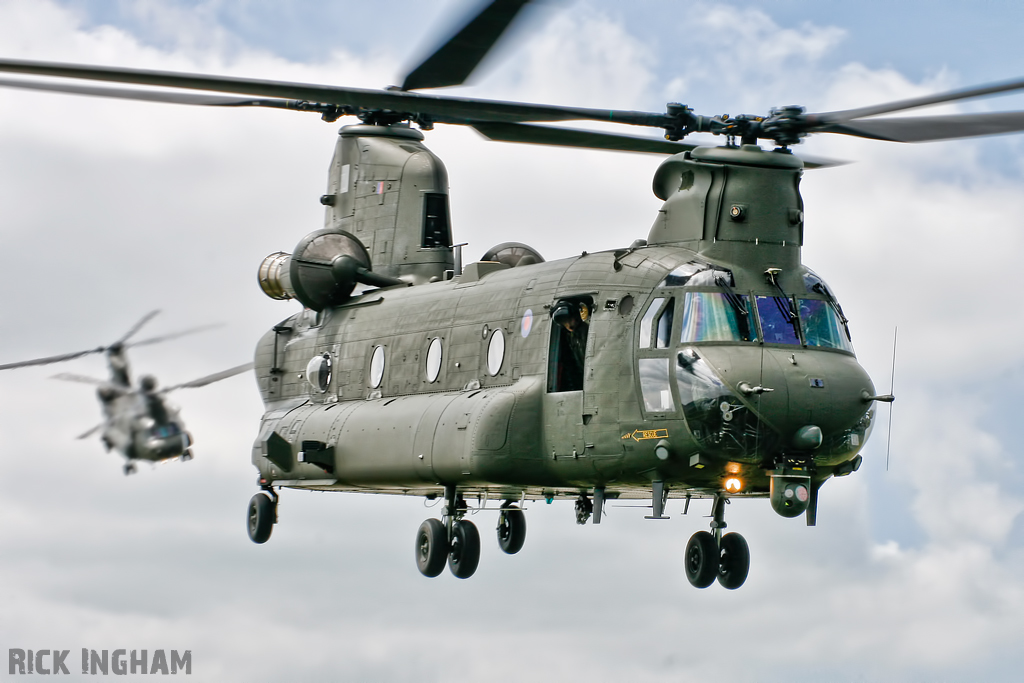 Boeing Chinook HC2 - ZA708 + ZA714 - RAF