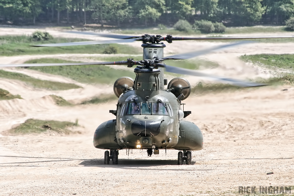 Boeing Chinook HC3 - ZH898 - RAF