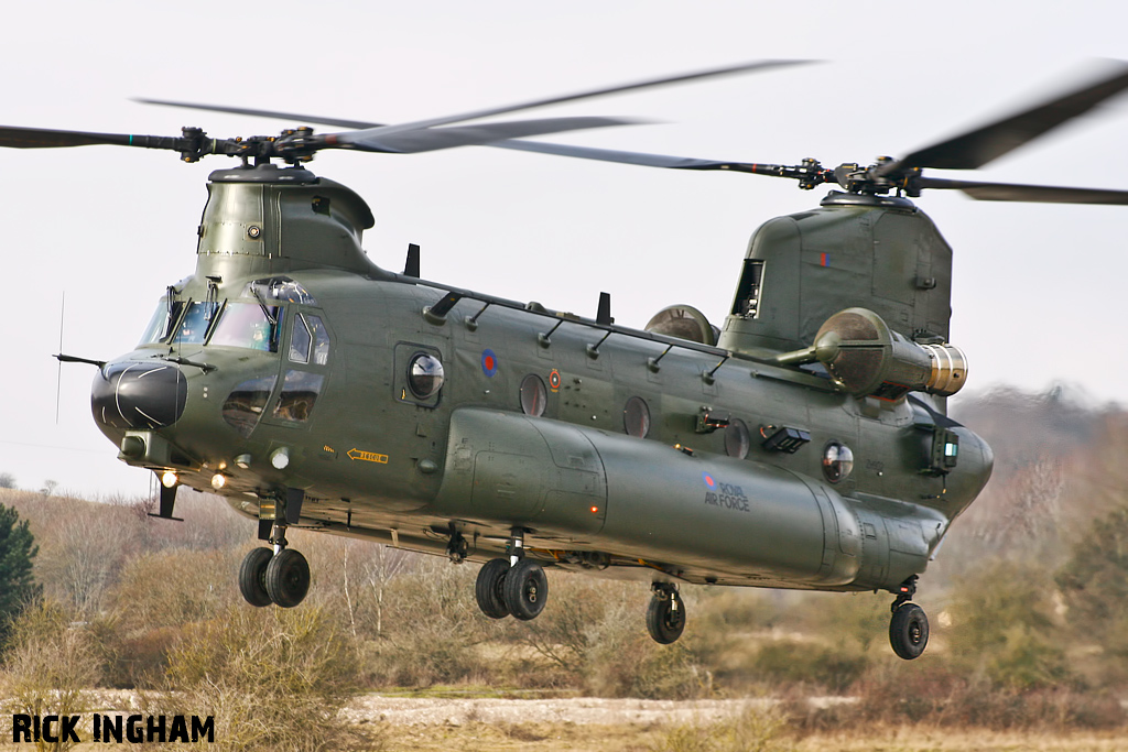 Boeing Chinook HC3 - ZH902 - RAF