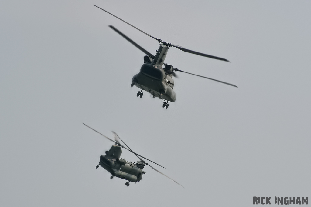 Boeing Chinook HC3 - ZH898/HM + Boeing Chinook HC2 - ZA679/AG - RAF