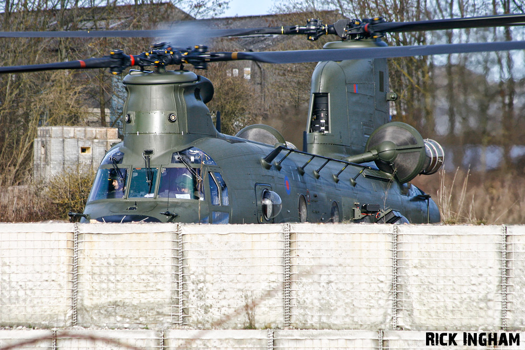 Boeing Chinook HC3 - ZH904 - RAF