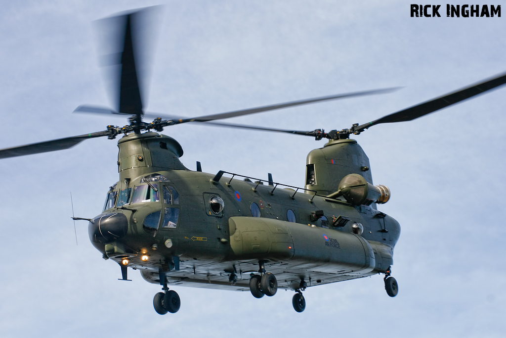 Boeing Chinook HC3 - ZH904 - RAF