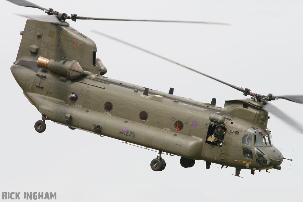 Boeing Chinook HC2 - ZD574/DB - RAF