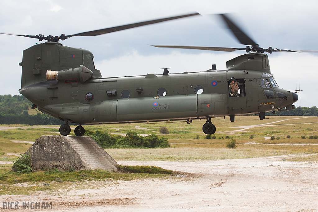 Boeing Chinook HC3 - ZH897 - RAF