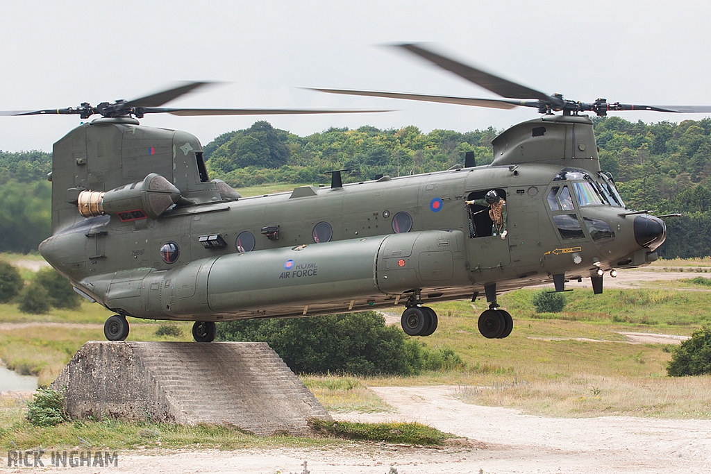 Boeing Chinook HC3 - ZH897 - RAF