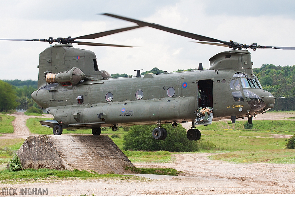 Boeing Chinook HC4 - ZA682 - RAF