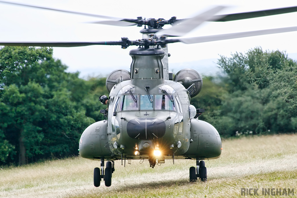 Boeing Chinook HC3 - ZH902 - RAF