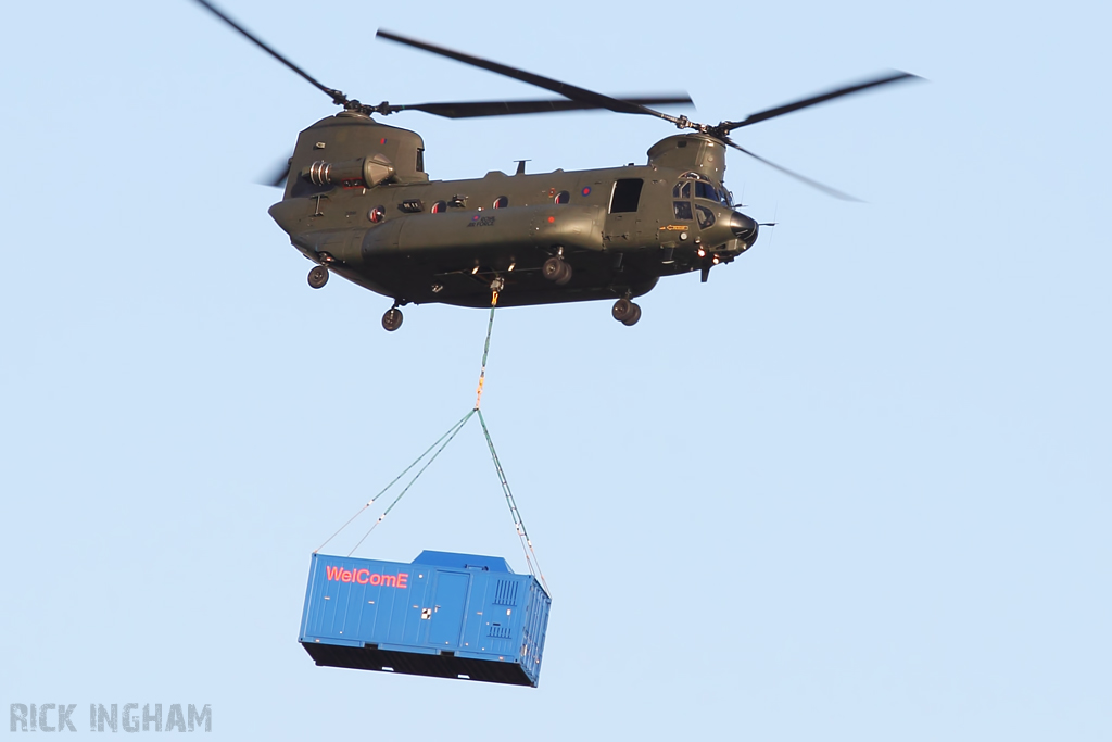 Boeing Chinook HC3 - ZH900 - QinetiQ