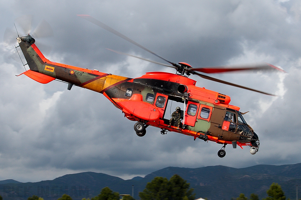 Eurocopter AS532AL Cougar - HU.27-01 / ET-668 - Spanish Army