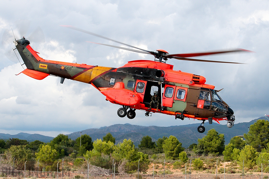 Eurocopter AS532AL Cougar - HU.27-01 / ET-668 - Spanish Army