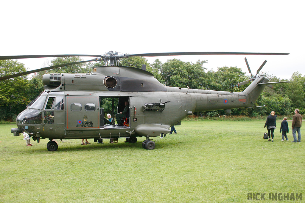 Westland Puma HC1 - XW213 - RAF