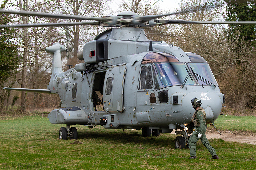 Westland Merlin HC4 - ZJ134 / S - Royal Navy