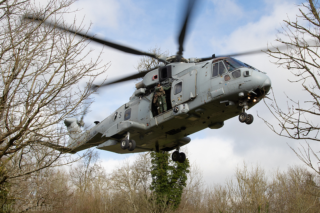 Westland Merlin HC4 - ZJ134 / S - Royal Navy