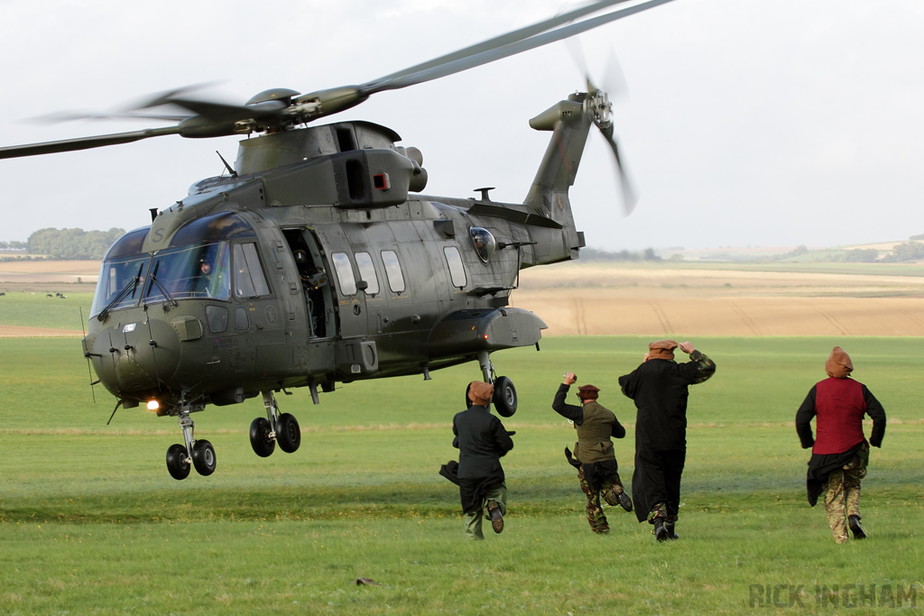 Westland Merlin HC3 - ZJ134/S - RAF + Judgemental Training Team - British Army