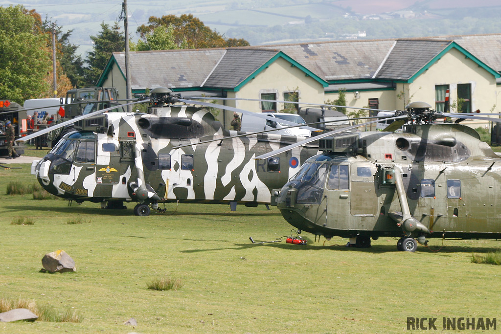 Westland Sea King HC4 - ZF115/R(WV) + ZD625/P - Royal Navy