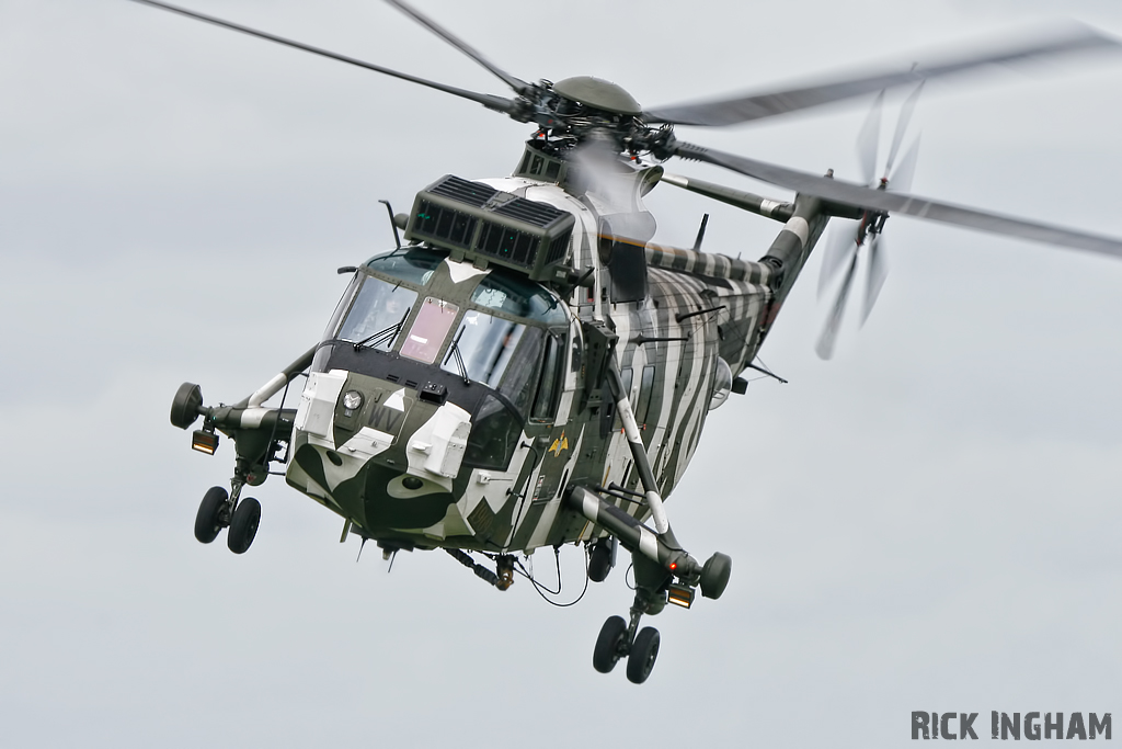 Westland Sea King HC4 - ZF115/R(WV) - Royal Navy