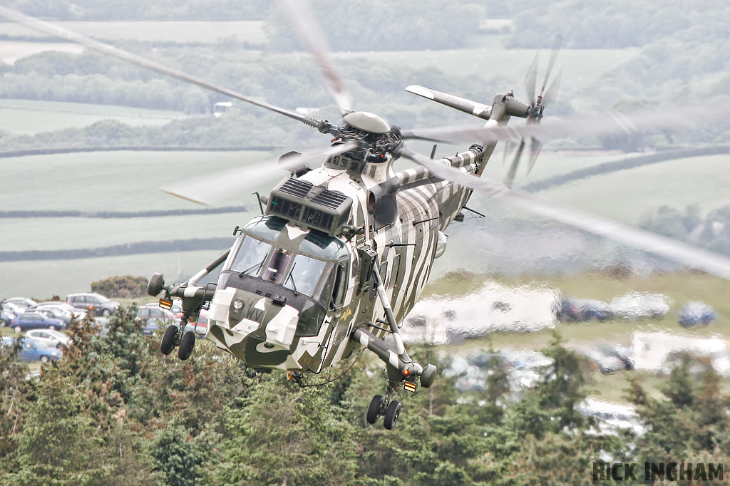 Westland Sea King HC4 - ZF115/R(WV) - Royal Navy