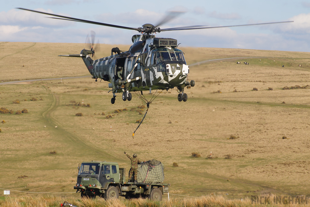 Westland Sea King HC4 - ZF115/R(WV) - Royal Navy