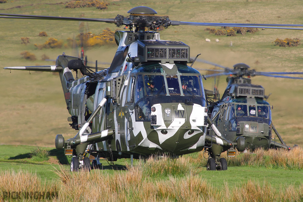 Westland Sea King HC4 - ZF115/R(WV) - Royal Navy