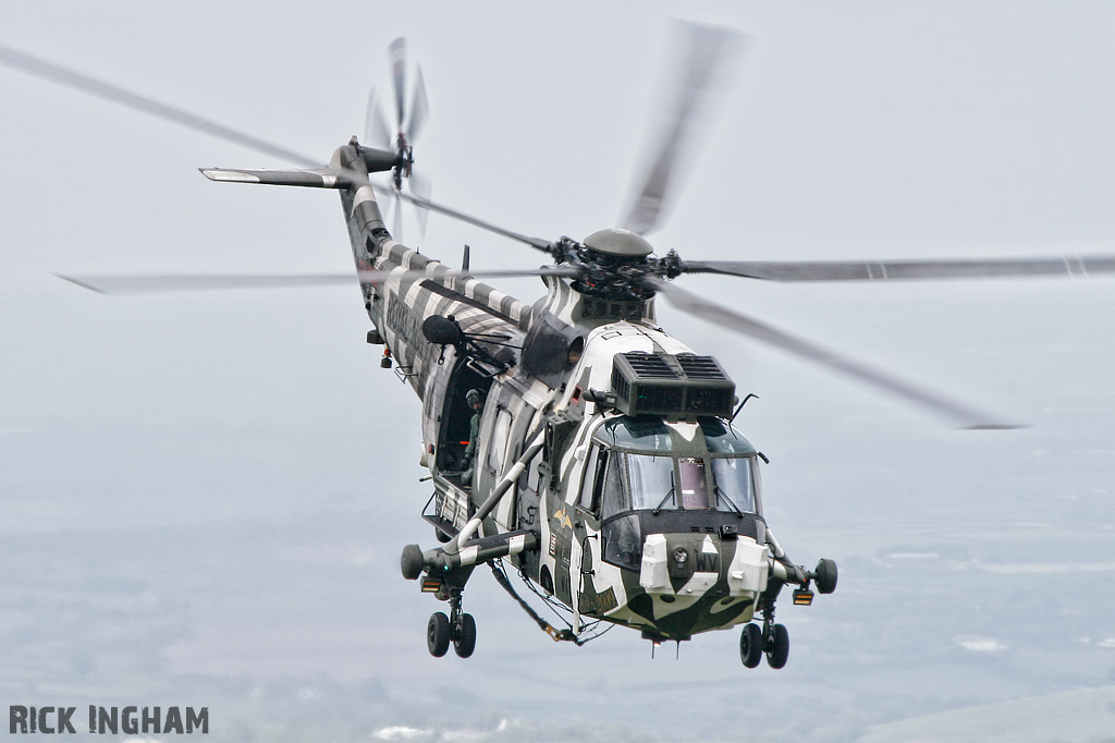 Westland Sea King HC4 - ZF115/R(WV) - Royal Navy