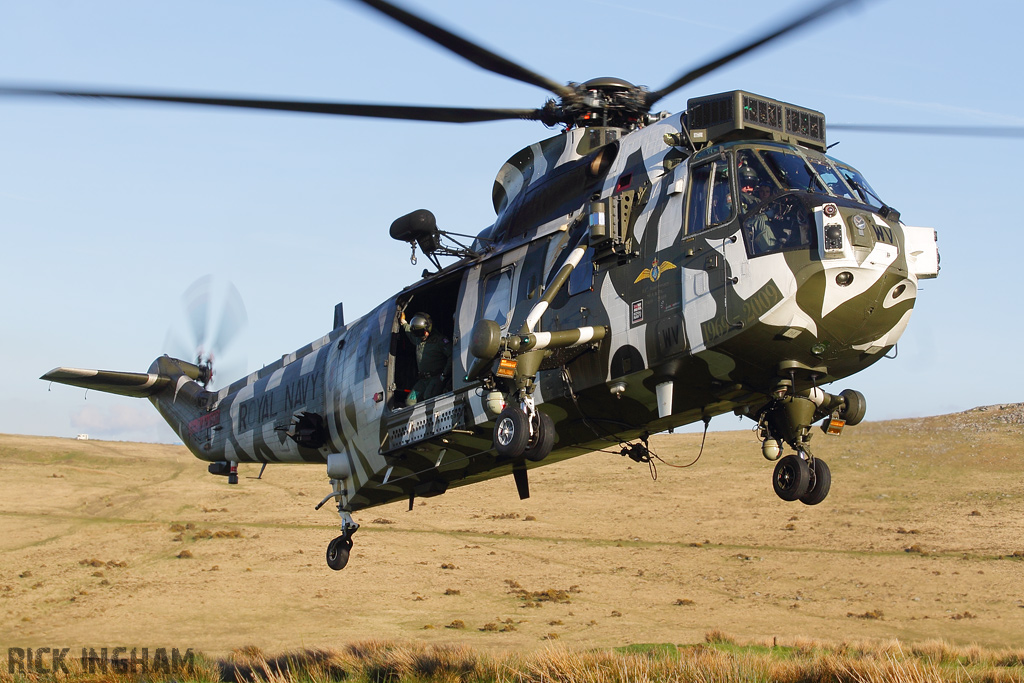 Westland Sea King HC4 - ZF115/R(WV) - Royal Navy