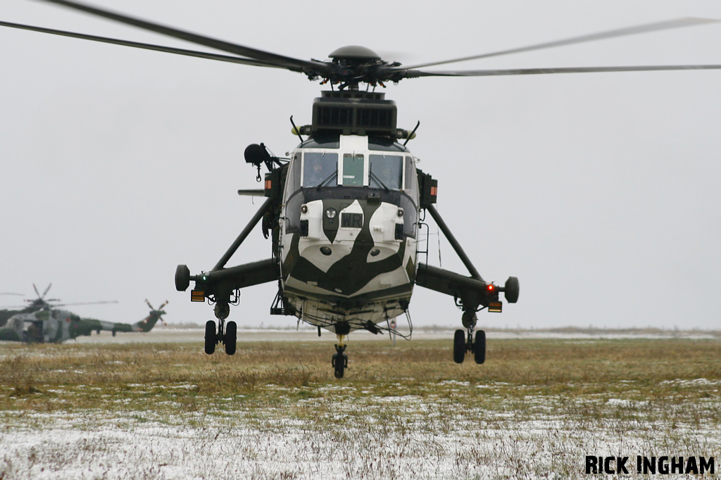 Westland Sea King HC4 - ZE425/WR - Royal Navy