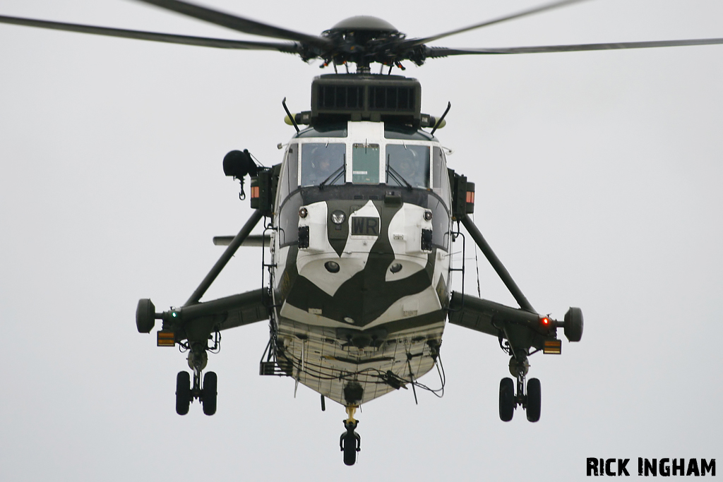 Westland Sea King HC4 - ZE425/WR - Royal Navy