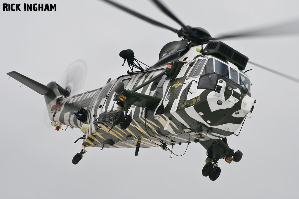 Westland Sea King HC4 - ZE425/WR - Royal Navy