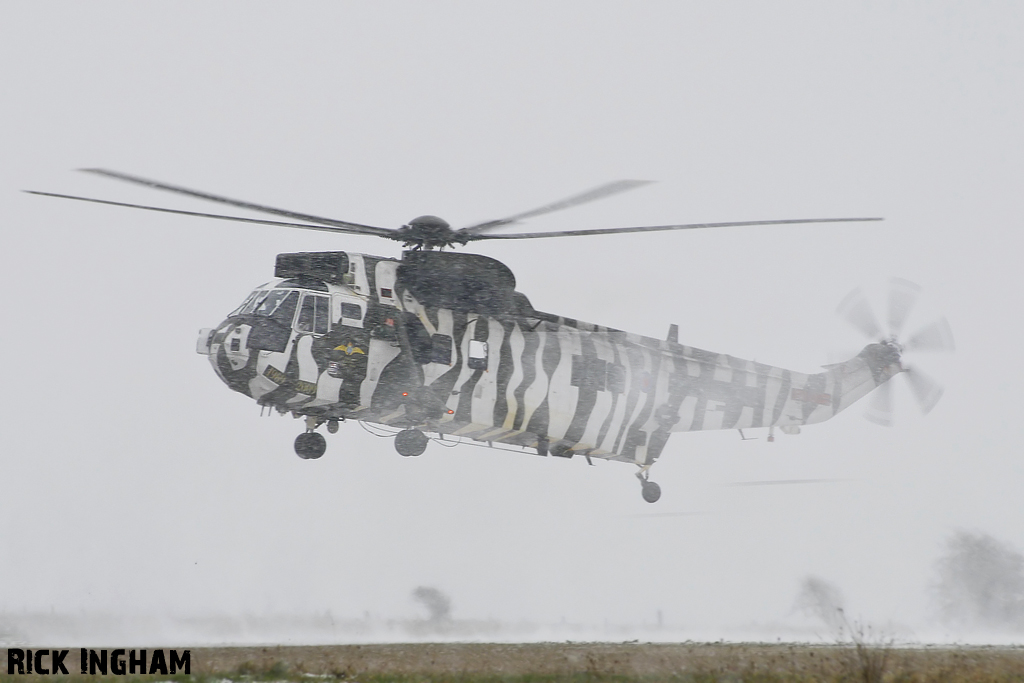 Westland Sea King HC4 - ZE425/WR - Royal Navy