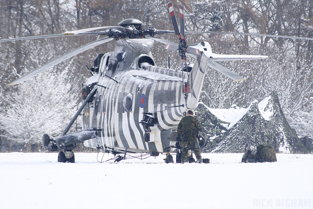 Westland Sea King HC4 - ZE425/WR - Royal Navy