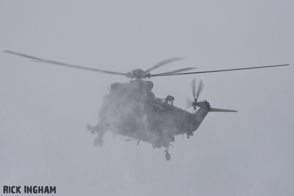 Westland Sea King HC4 - ZF121/T - Royal Navy