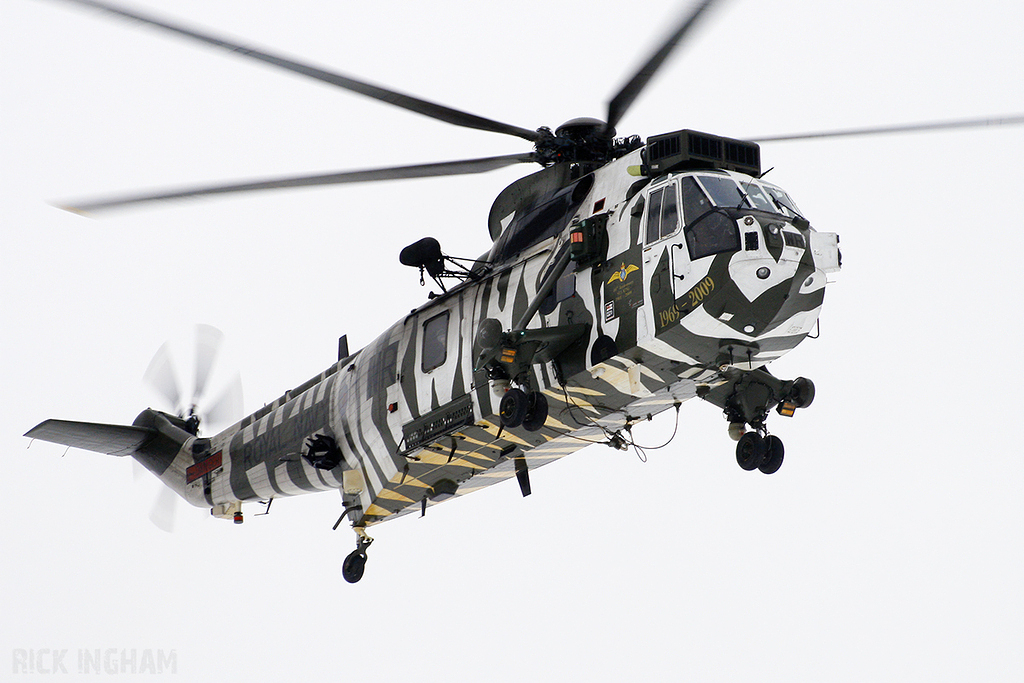 Westland Sea King HC4 - ZE425/WR - Royal Navy