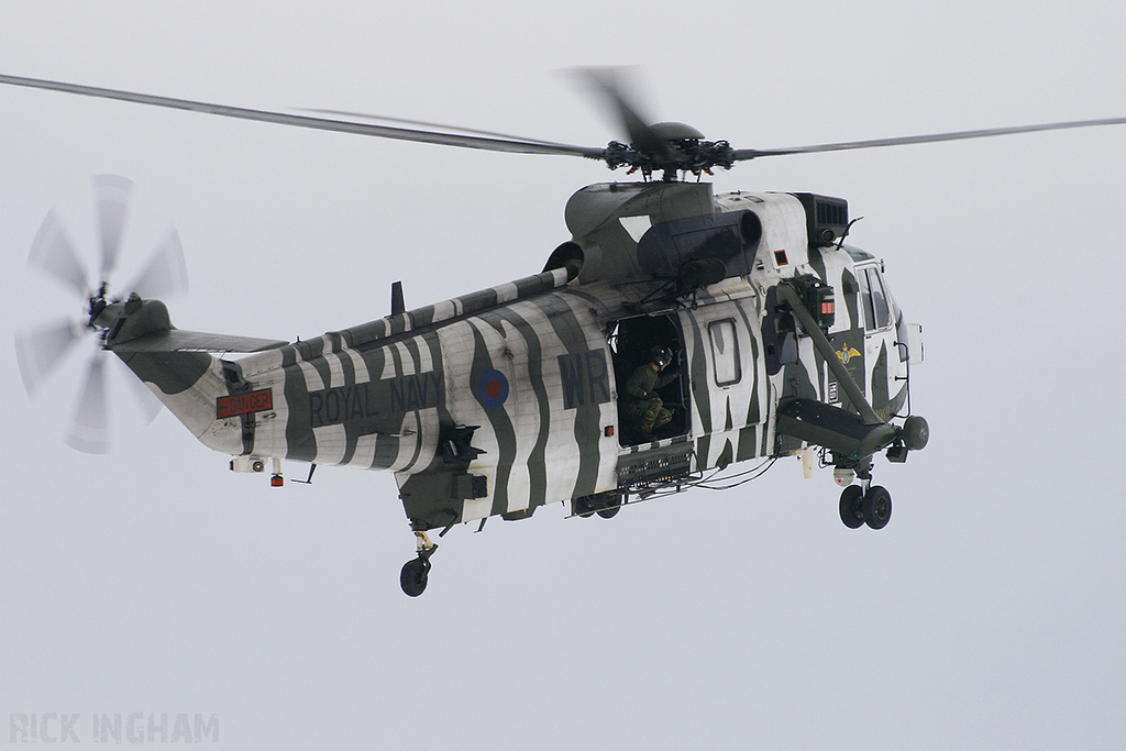 Westland Sea King HC4 - ZE425/WR - Royal Navy