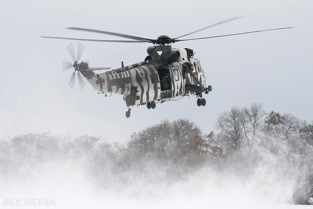 Westland Sea King HC4 - ZE425/WR - Royal Navy