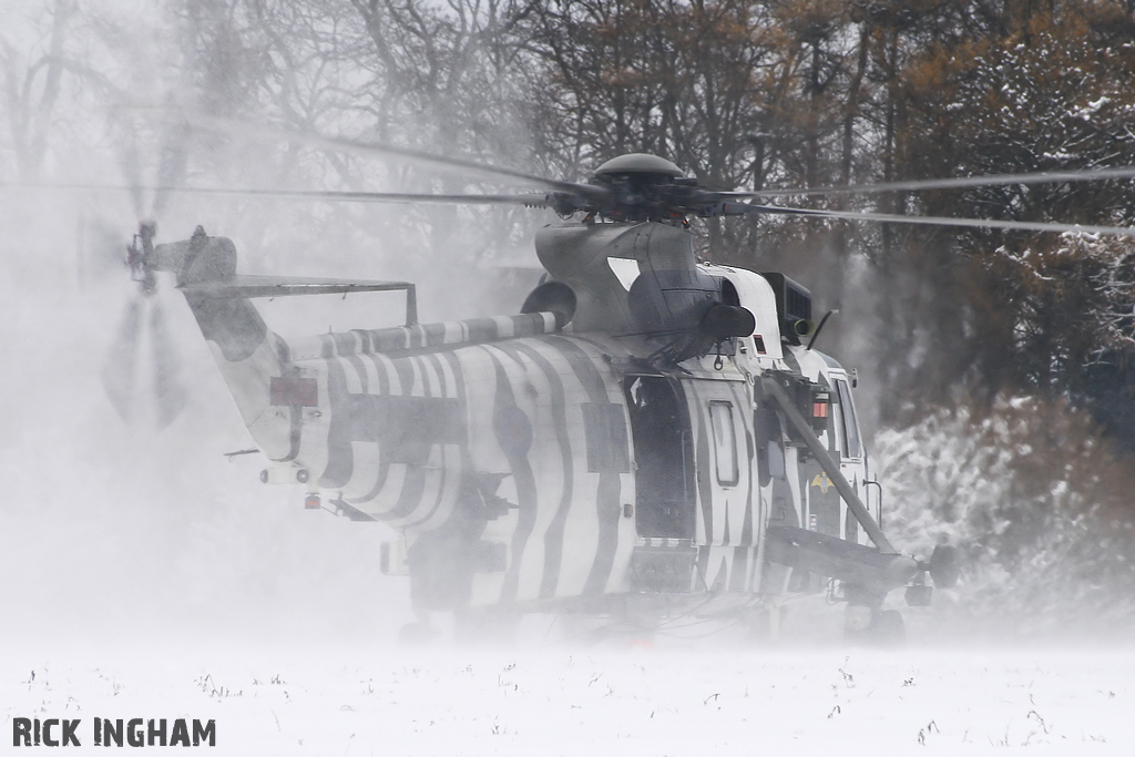 Westland Sea King HC4 - ZE425/WR - Royal Navy