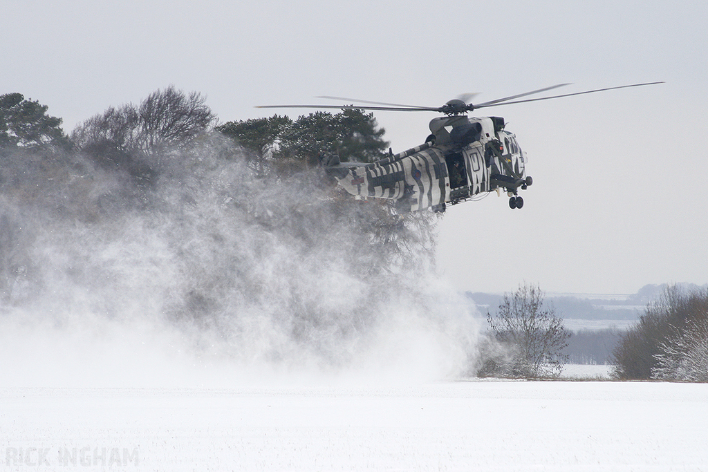 Westland Sea King HC4 - ZE425/WR - Royal Navy