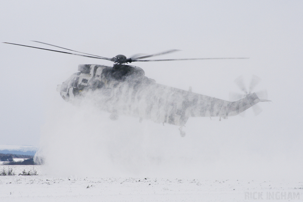 Westland Sea King HC4 - ZE425/WR - Royal Navy