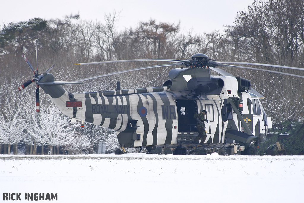 Westland Sea King HC4 - ZE425/WR - Royal Navy