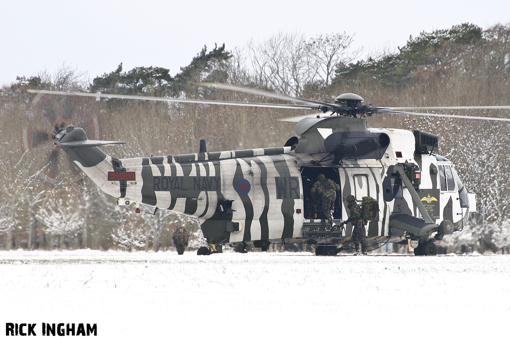 Westland Sea King HC4 - ZE425/WR - Royal Navy