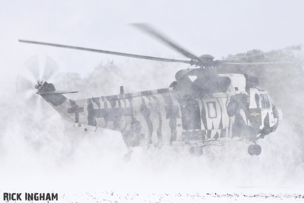 Westland Sea King HC4 - ZE425/WR - Royal Navy