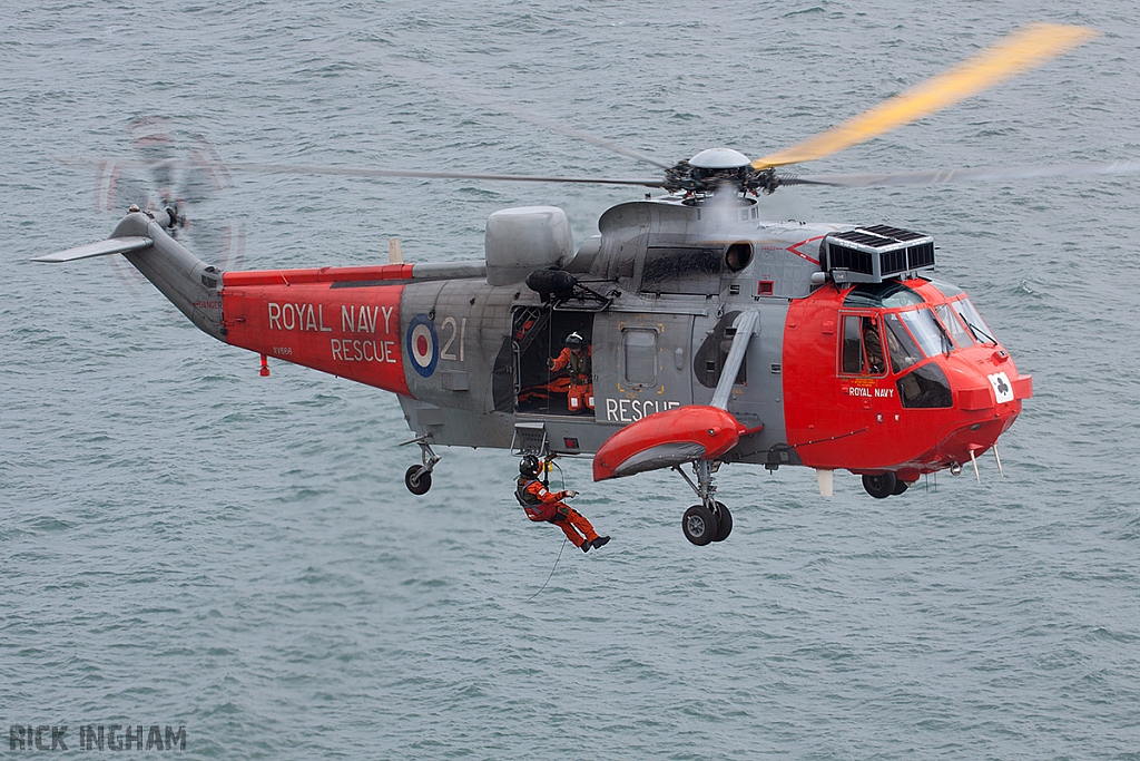 Westland Sea King HU5 - XV666/21 - Royal Navy