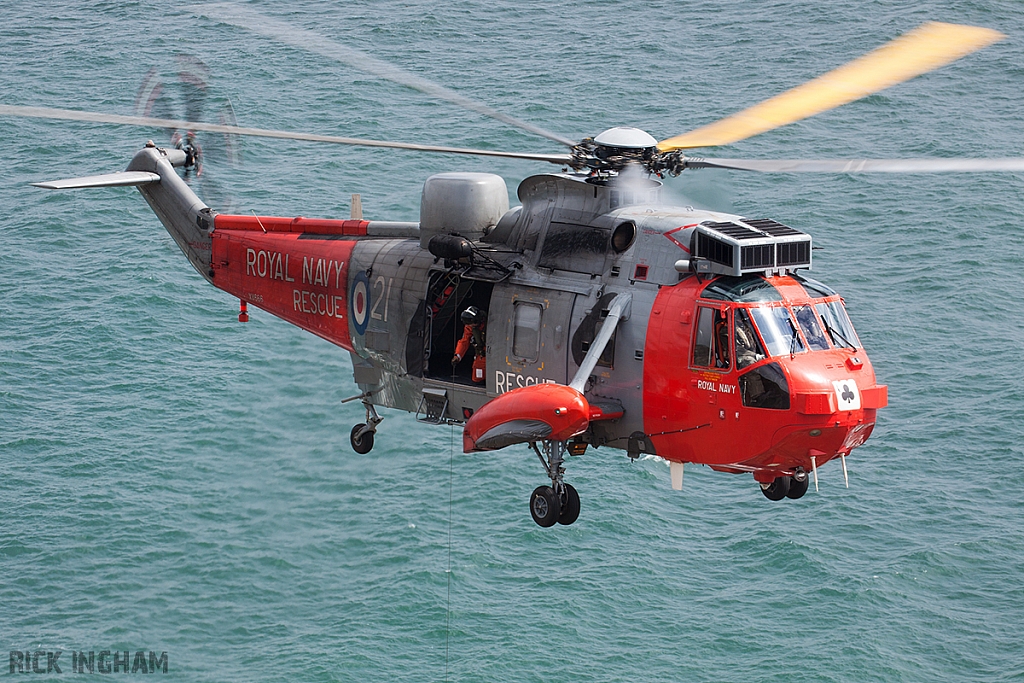 Westland Sea King HU5 - XV666/21 - Royal Navy