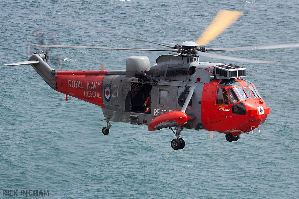 Westland Sea King HU5 - XV666/21 - Royal Navy