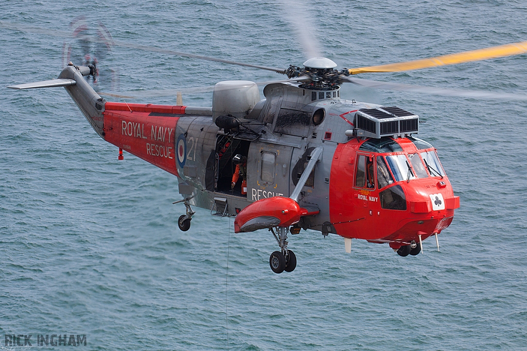 Westland Sea King HU5 - XV666/21 - Royal Navy