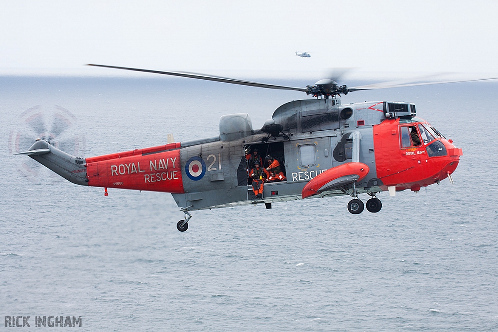 Westland Sea King HU5 - XV666/21 - Royal Navy