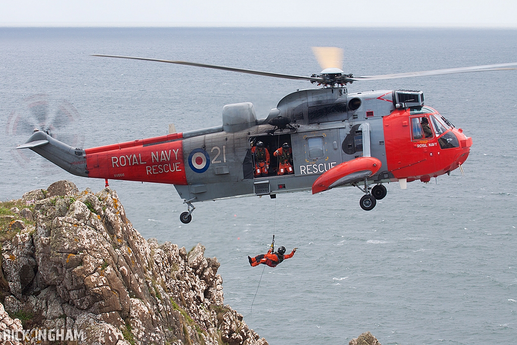 Westland Sea King HU5 - XV666/21 - Royal Navy