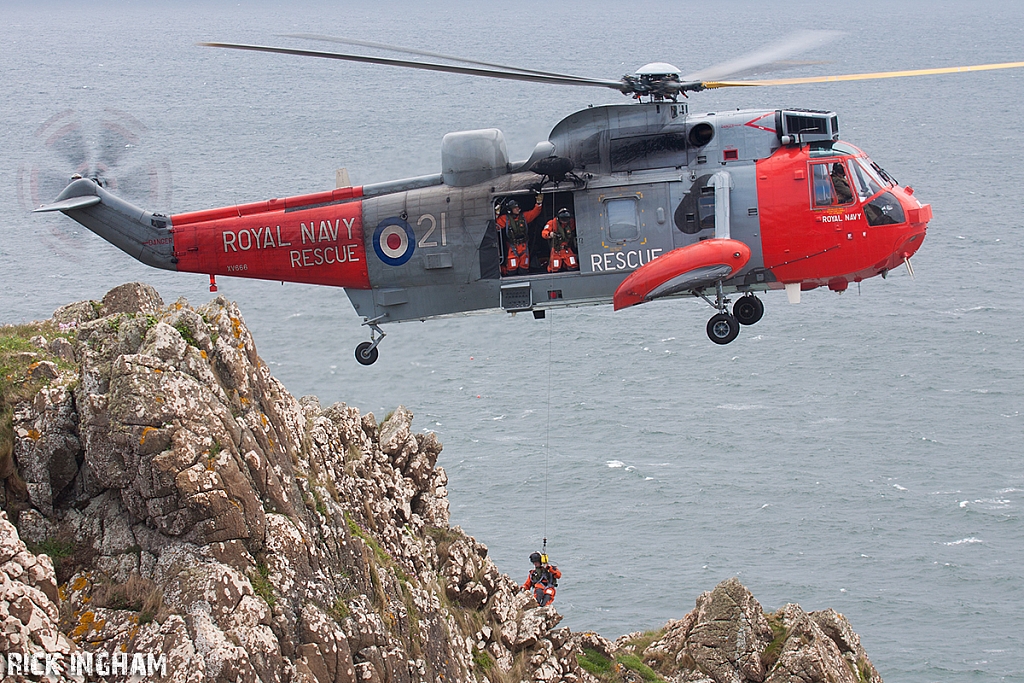 Westland Sea King HU5 - XV666/21 - Royal Navy