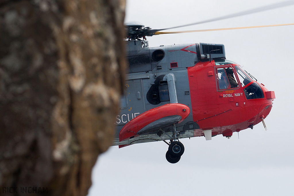 Westland Sea King HU5 - XV666/21 - Royal Navy