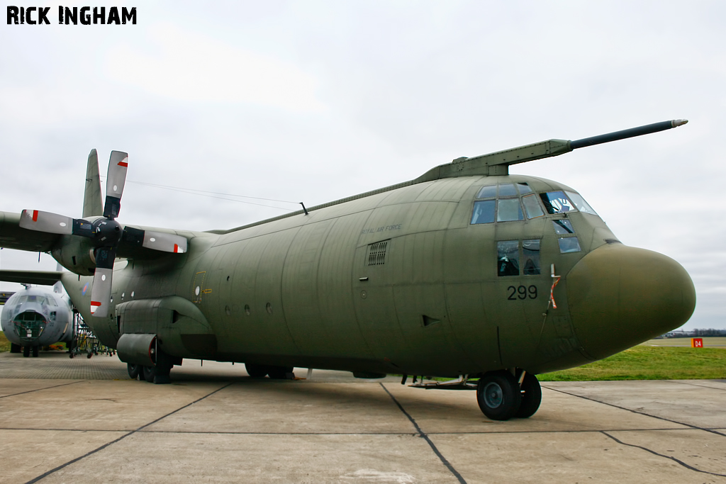 Lockheed C-130K Hercules C3 - XV299 - RAF
